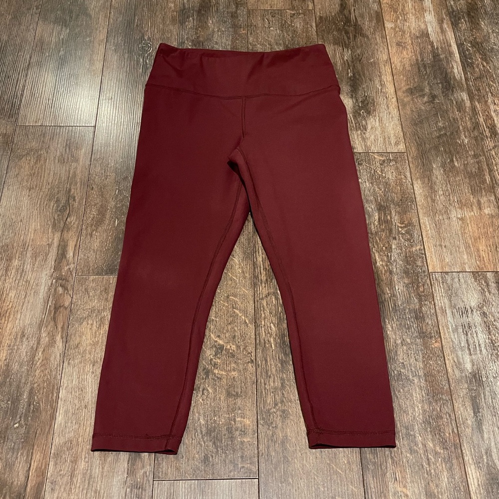 Yogalicious Maroon Leggings cropped